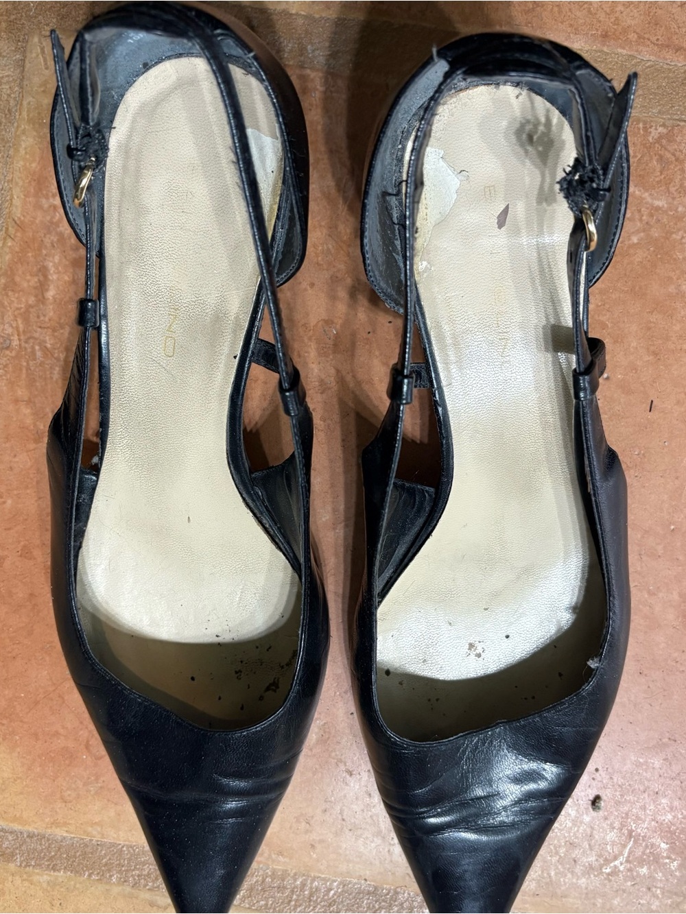 Bandolino Black Pointed-Toe Slingback Mules